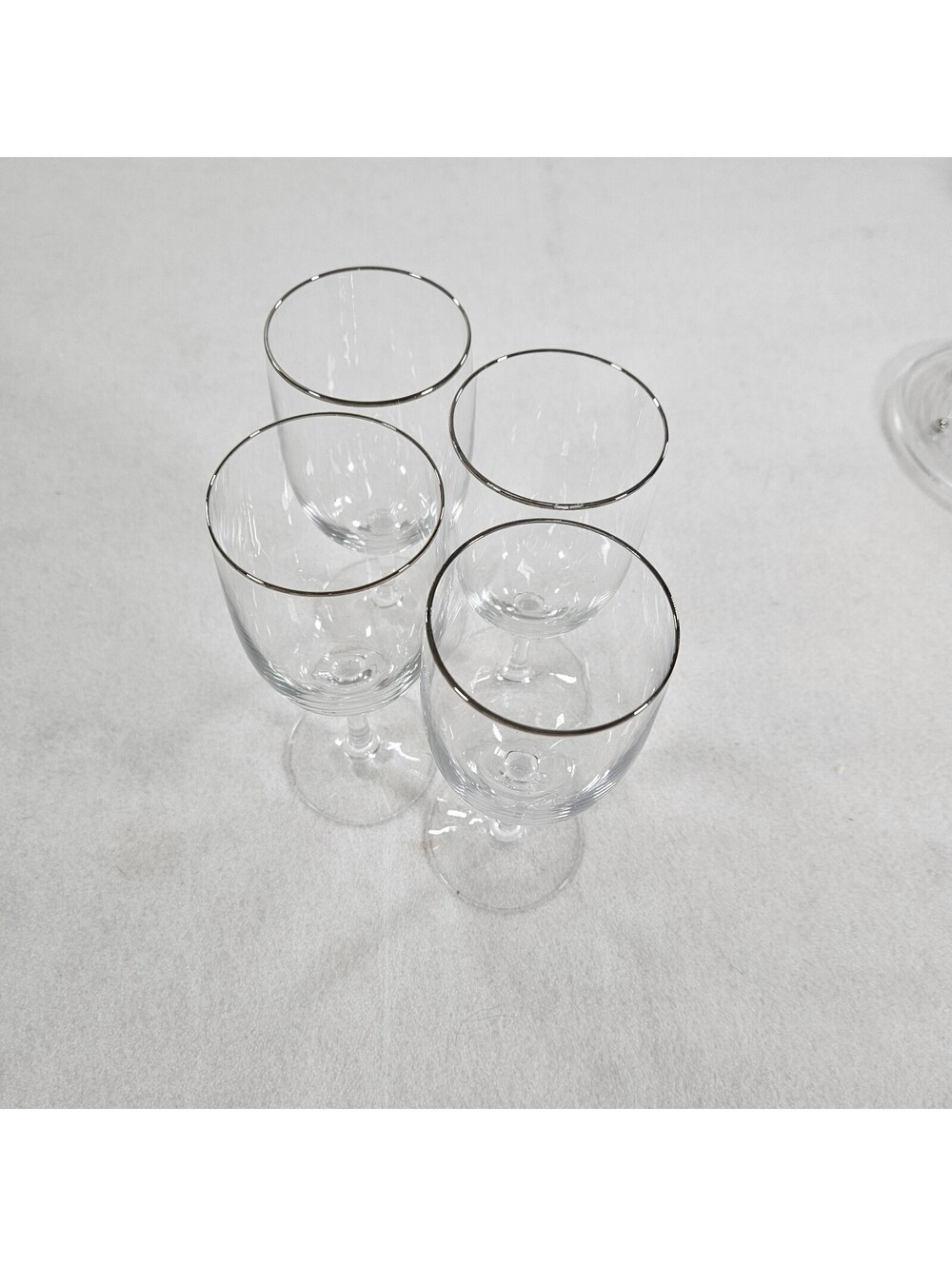 Set of 4 Clear Wine Glasses Platinum Silver Rim Stemware Goblets